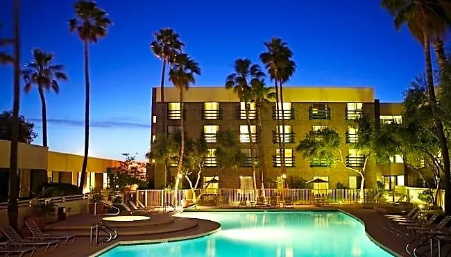 Doubletree By Hilton North
