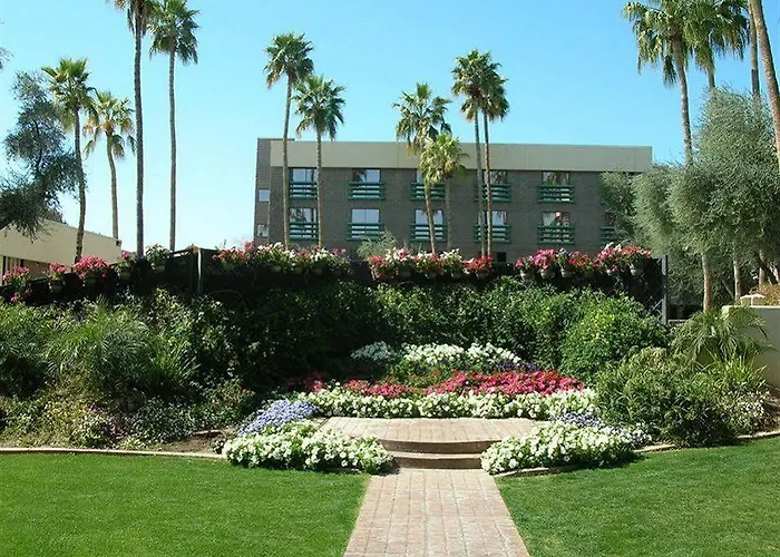 Hotel Doubletree By Hilton North 4*