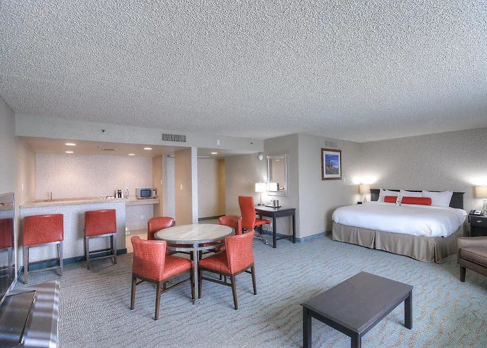 Hotel Doubletree By Hilton North